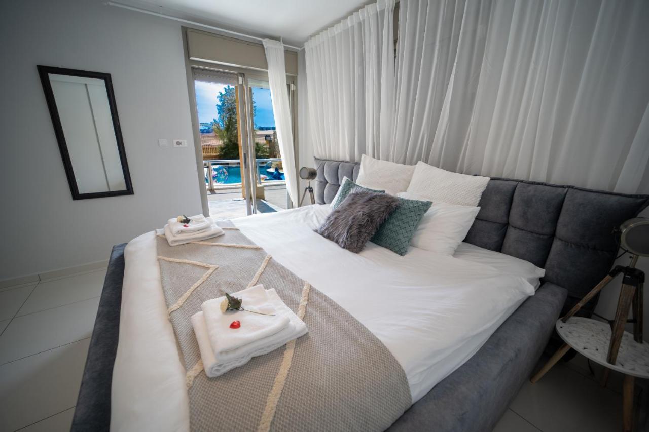 Yalarent Oasis Garden With Private Pool Apartman Eilat Kültér fotó